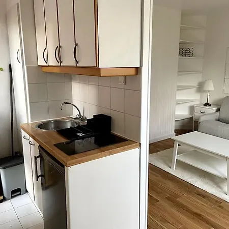 Apartment Meuble Et Tres Lumineux Paris